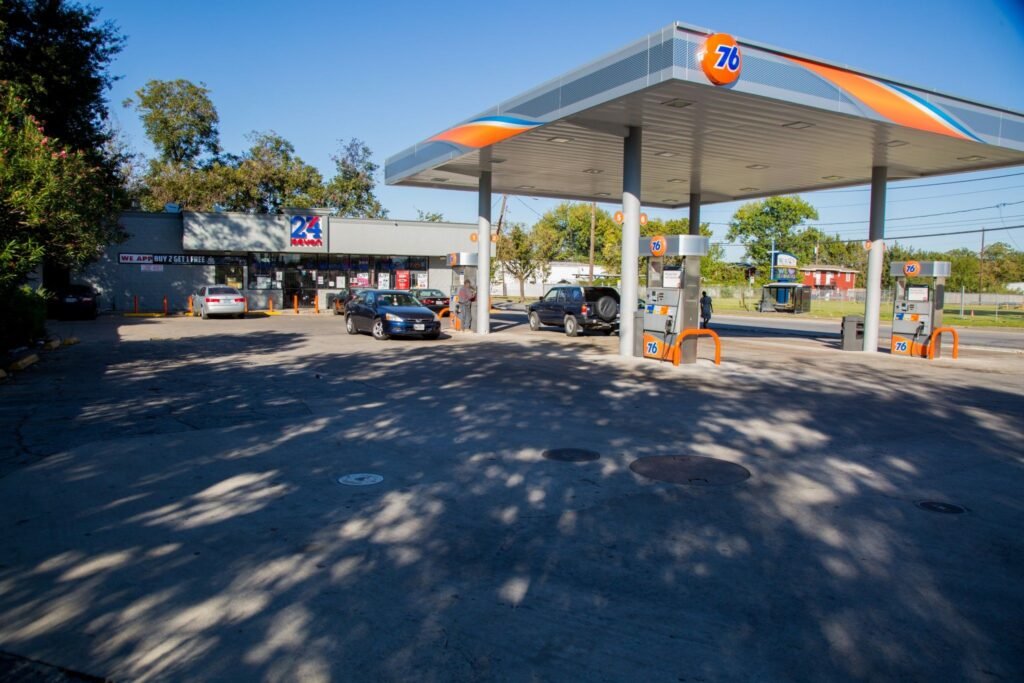 About-Dhanani-Private-Equity-Group-1-1_Page_05_Image_0001