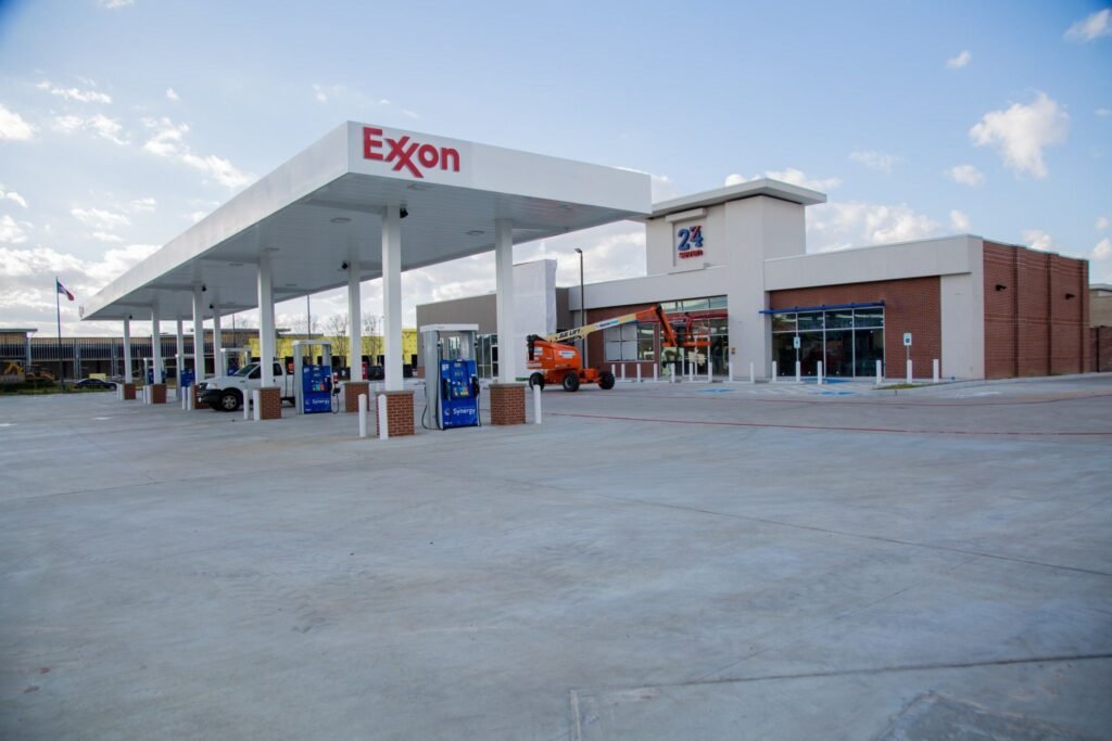 About-Dhanani-Private-Equity-Group-1-1_Page_07_Image_0006